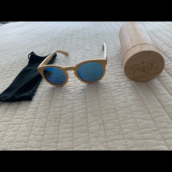 Rio Wood Frame Sunglasses - Picture 2 of 5
